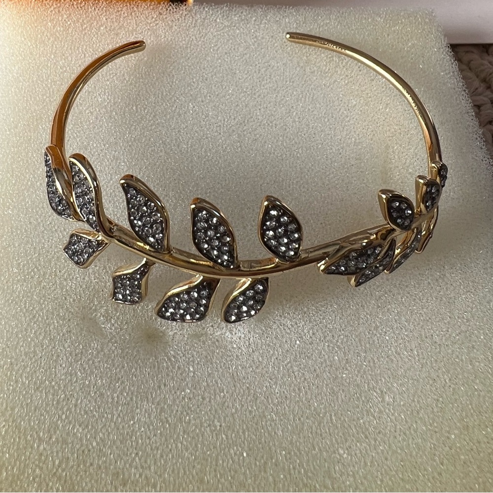 Stella & Dot Ivie Bangle Bracelet